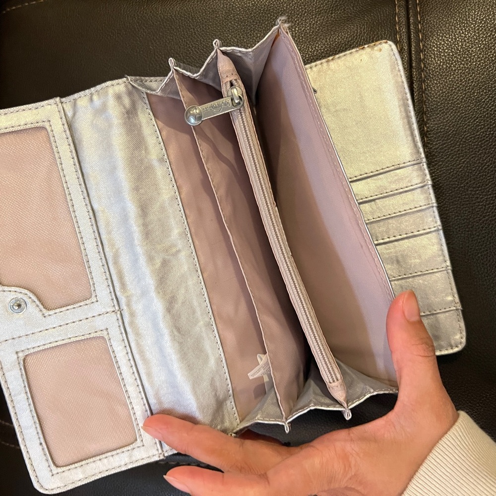 Kipling Metallic Silver Wallet - Picture 4 of 7
